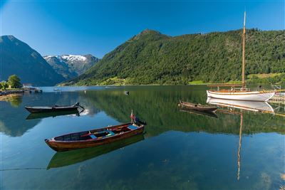 Nordurfer des Sognefjords in Sogndal